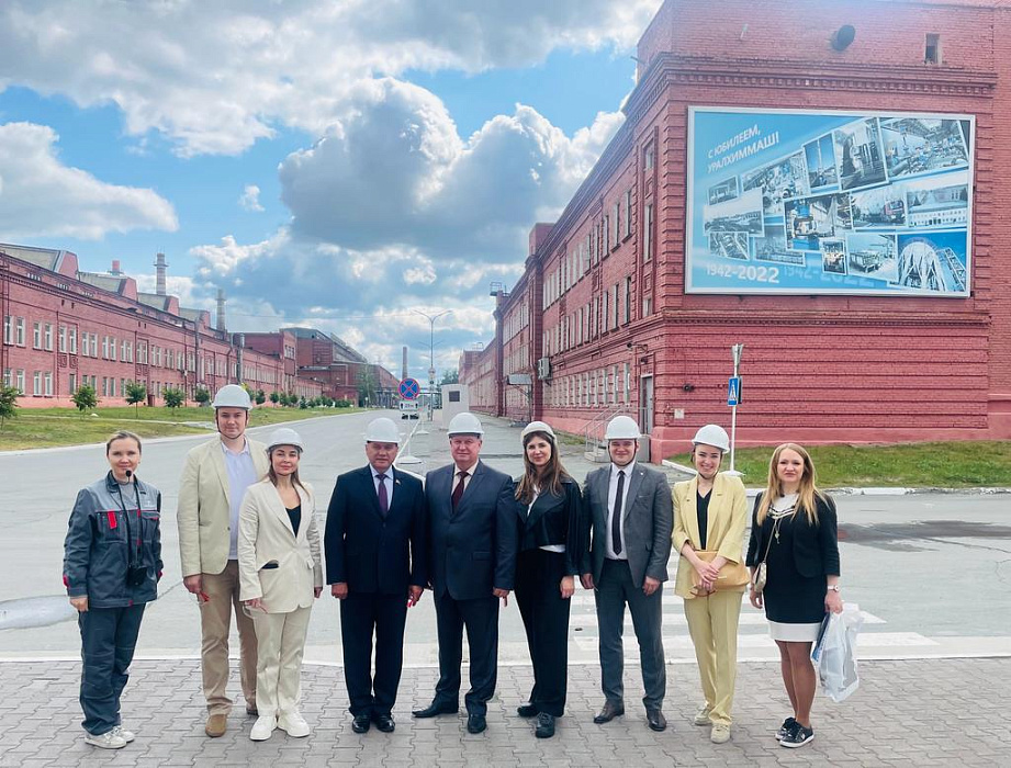 Уралхиммаш отпраздновал 80-летие Чкаловского района